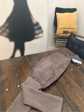 COLLECTION PRIVEE- Distressed Italian lamb leather Pants with Ribbed knit detail